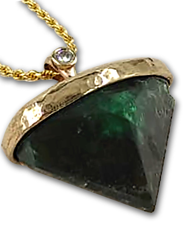 Emerald Free shape 14K gold pendant set with diamond