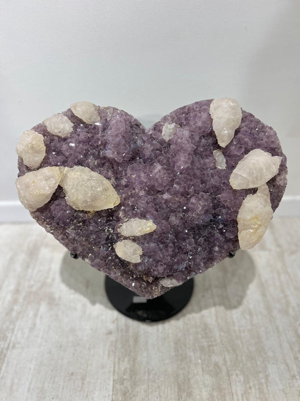 Amethyst heart combined with white calcite