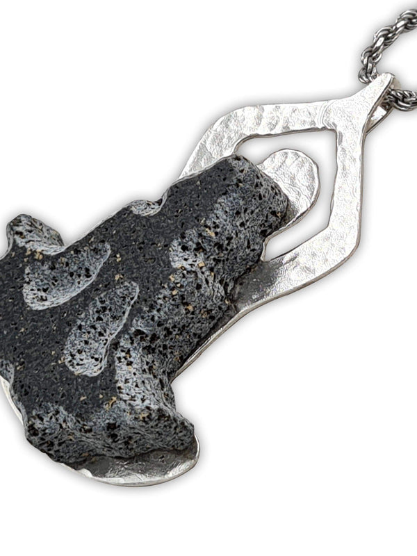 Yogy pendant - Volcanic stone