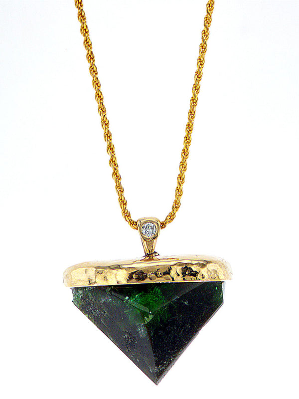 Emerald Free shape 14K gold pendant set with diamond